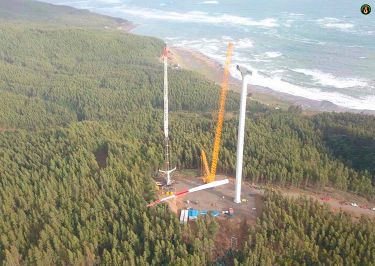Montaje de parques eólicos en el sur de Chile