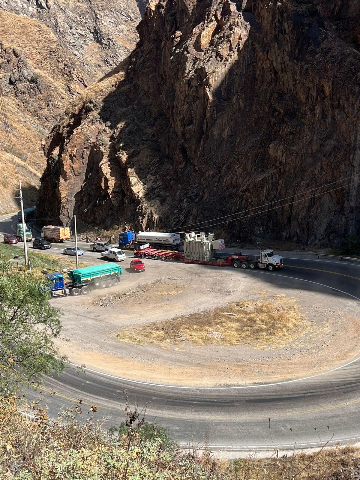 Transporte e instalación de transformador - San Ramon, Central Campas